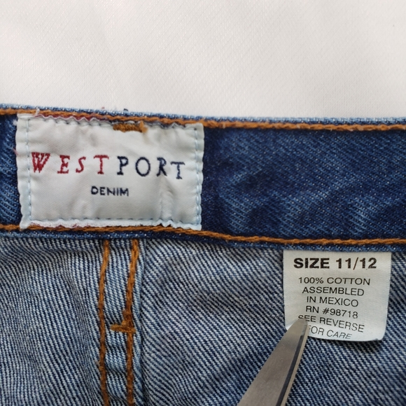 VTG High Waisted Mom Jeans - Picture 4 of 4